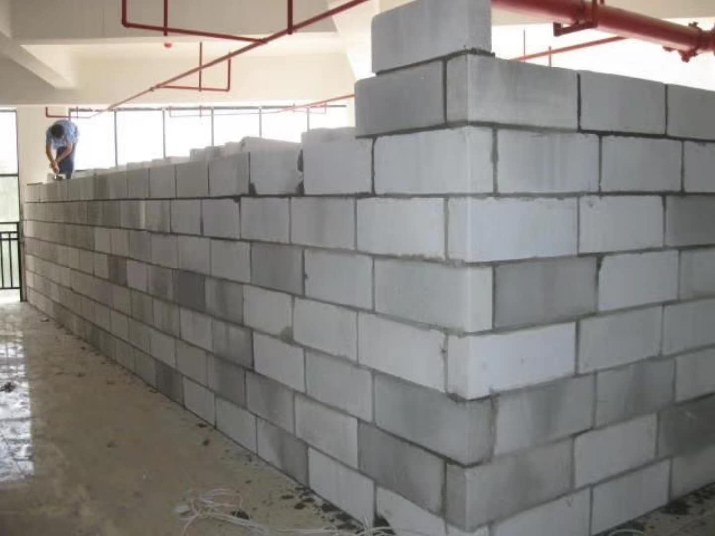 邓超蒸压加气混凝土砌块承重墙静力和抗震性能的研究
